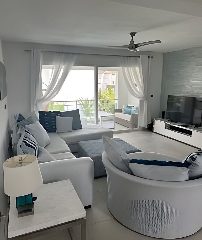Gorgeous Penthouse Estrella Dominicus M302