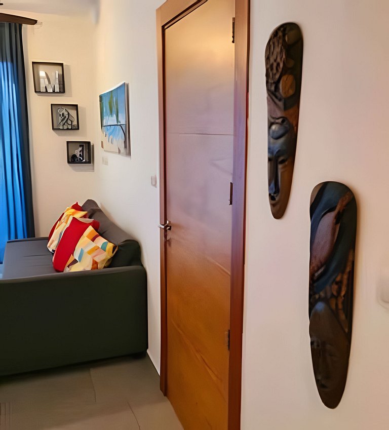 Alula 103 con netflix , Disney+ y wifi.