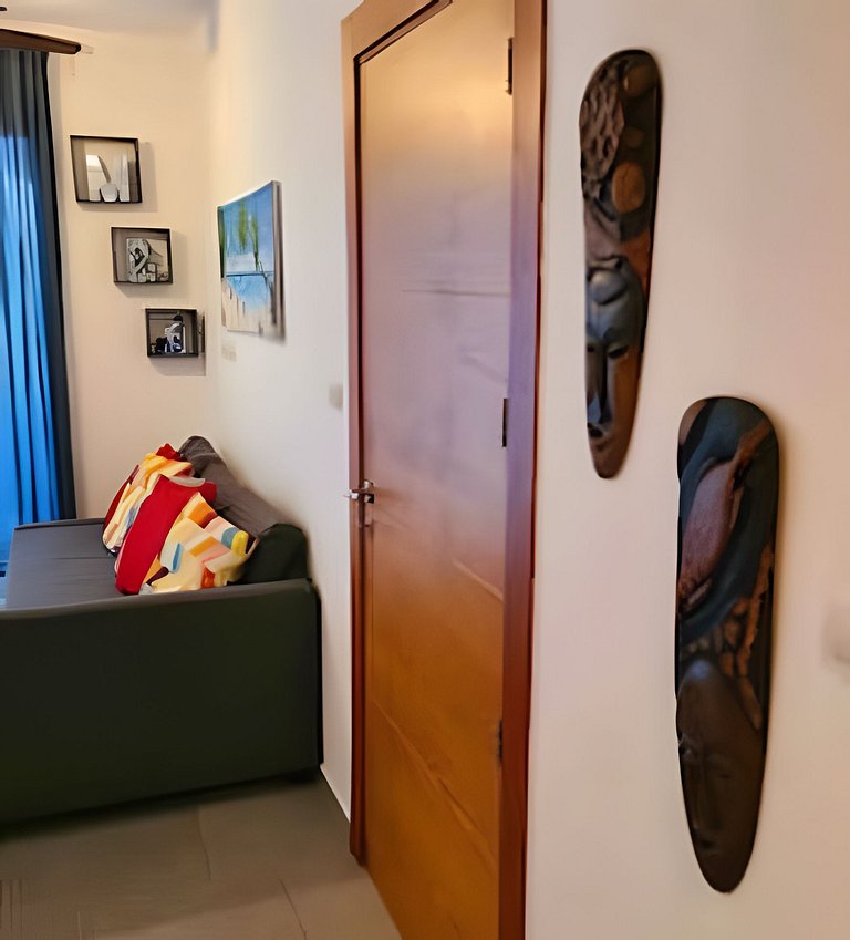 Alula 103 con netflix , Disney+ y wifi.
