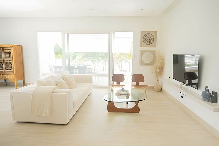 Esmeralda beach front appartment