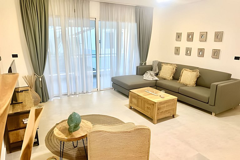 Estrella Dominicus by Advantage club A303