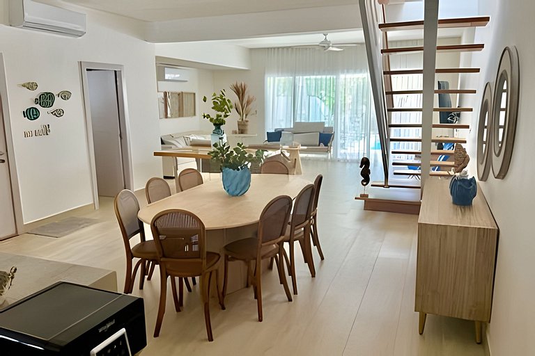 Lake Garden villa with pool by Advantage Club .