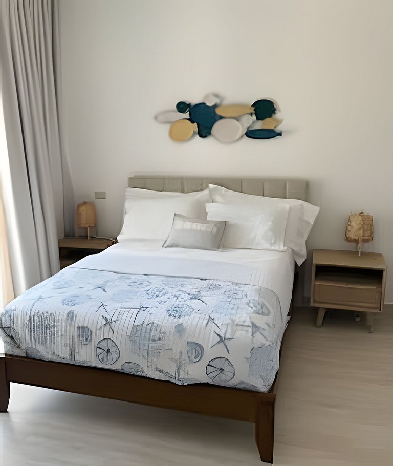 Lake Garden villa with pool by Advantage Club .