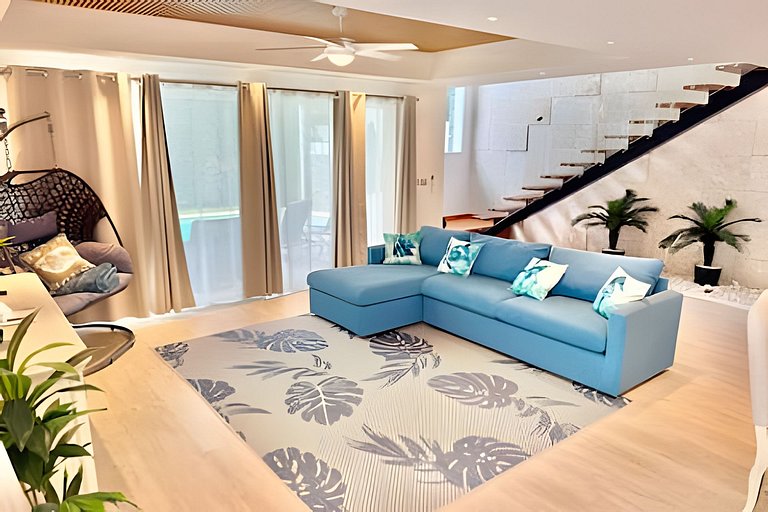 Pineapple Serenity House by Advantage Club