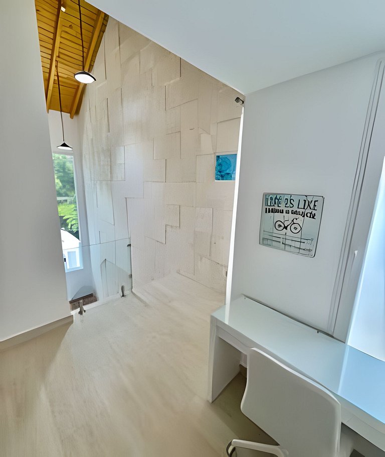 Pineapple Serenity House by Advantage Club