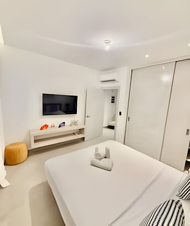 Aqua Esmeralda D104 by Advantage Club