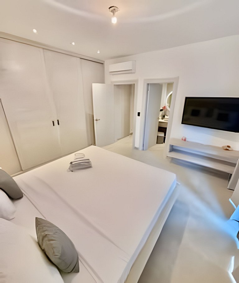 Aqua Esmeralda D104 by Advantage Club