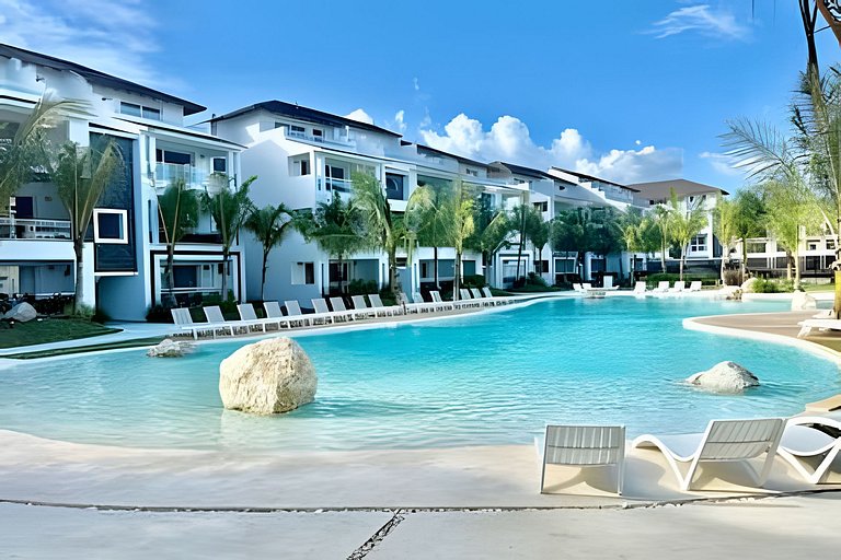 Garden Condo N302 by Advantage club.