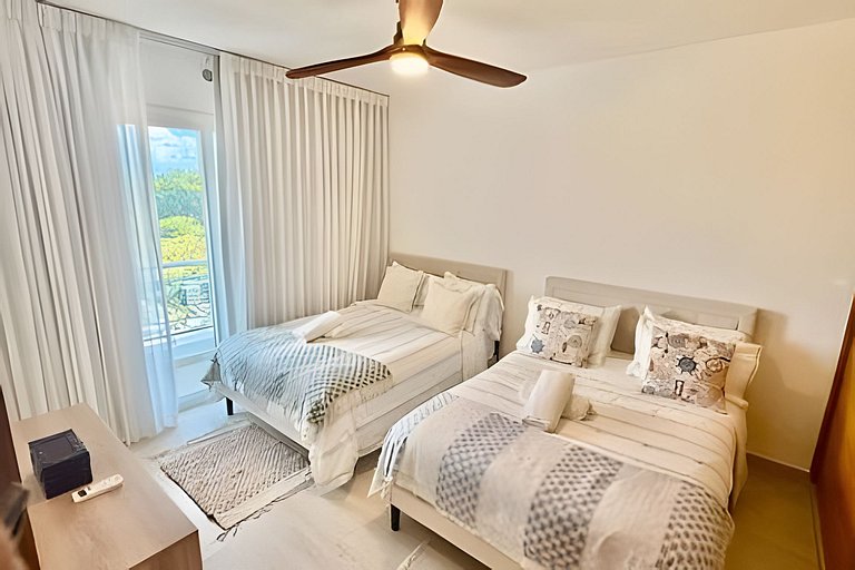 Garden Condo f301 by Advantage club.